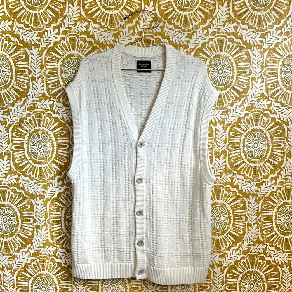 Abercrombie & Fitch Off-White Oversized Textured Button Front Sweater Vest L
